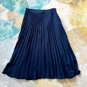 Banana Republic Midi pleated Skirt Navy 00P